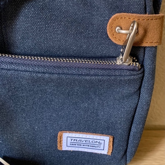 Travelon Anti-Theft Heritage Crossbody Bag - Picture 3 of 6